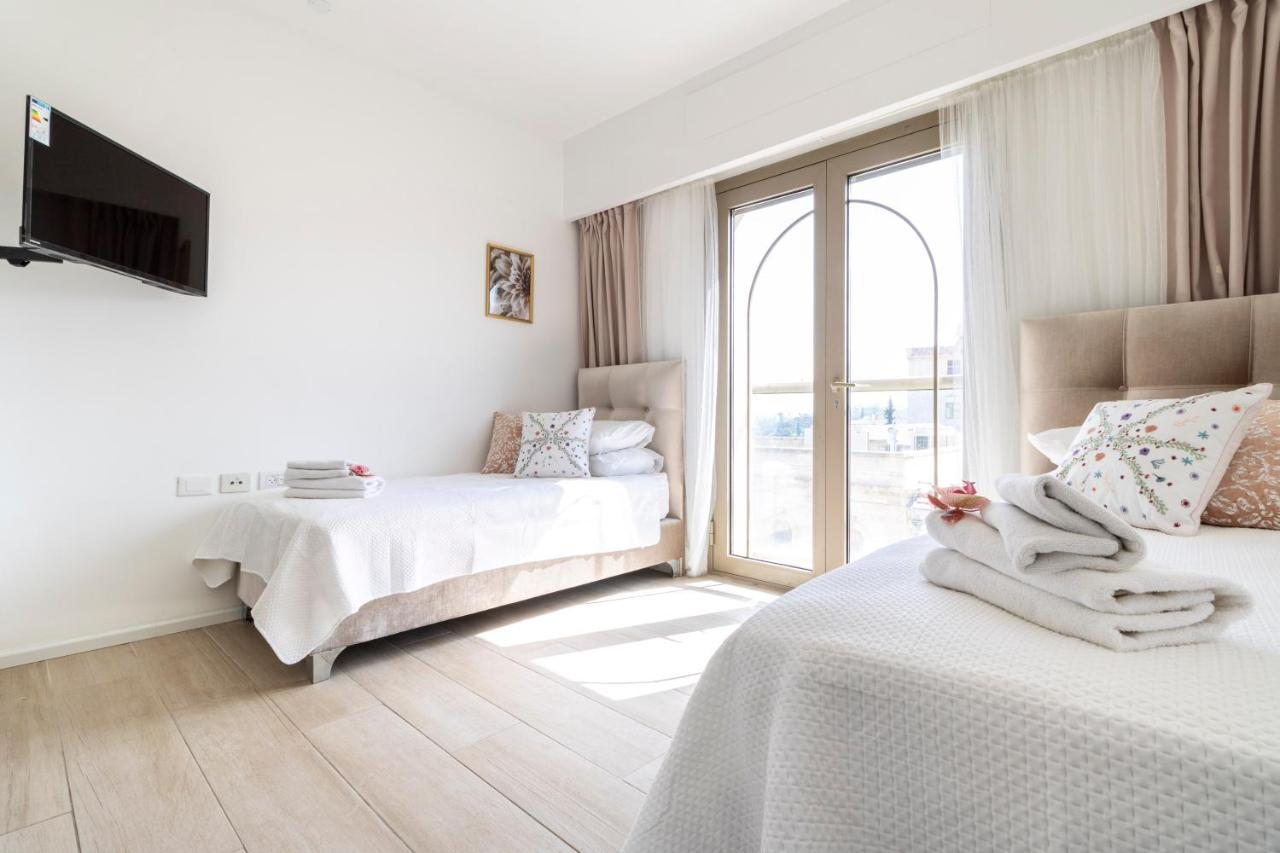 Luxury Three-Bedroom/Terrace Over Old City View Jerusalem Ngoại thất bức ảnh